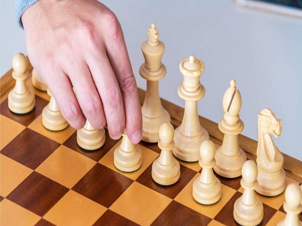 Chiến lược phòng thủ trong cờ vua là gì