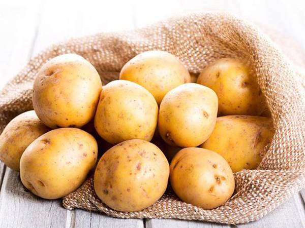 Mộng thấy củ khoai tây sống hoặc củ khoai tây đã nấu chín