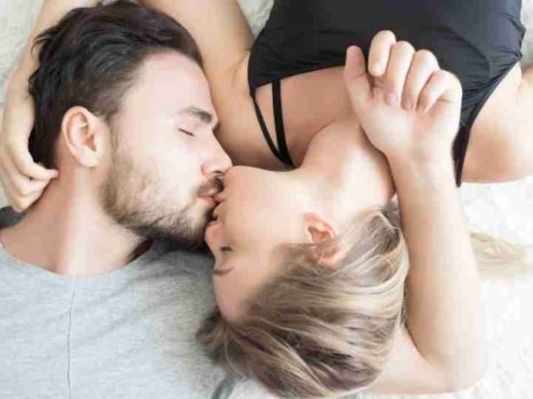 Nằm mơ thấy quan hệ có số gì may mắn có điềm báo gì